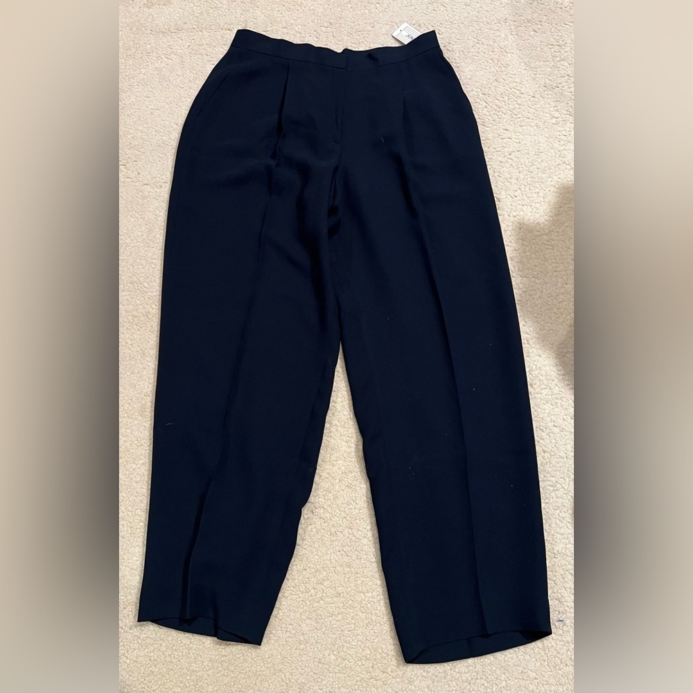 NWT - Jones Wear navy fully lined dress pants size 16.